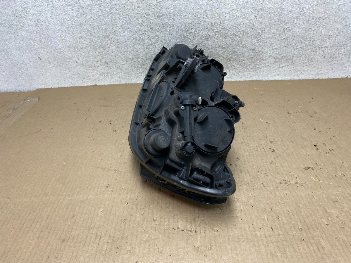 2012-2015 Volkswagen Passat Right Passenger RH Halogen Headlight AH6004 DW8