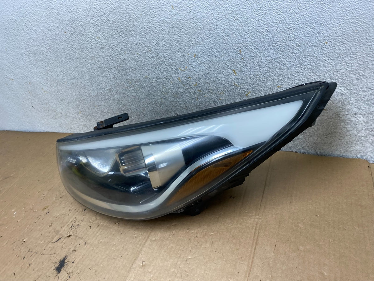 2014 to 2017 Hyundai Tucson Left Driver LH Side Headlight AI9078 DW1