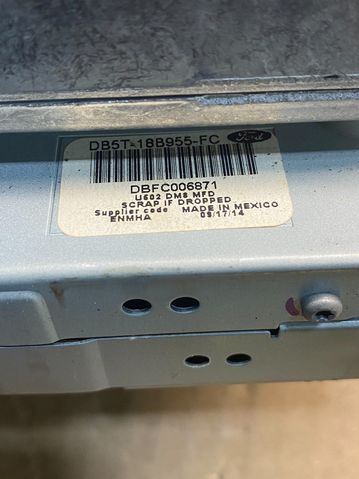 2015 to 2016 Ford Explorer Radio Information Display Screen AI4769 DG5