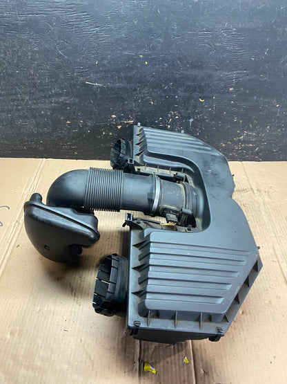 2007 to 2010 BMW E70 X5 N62 Air Intake Cleaner Filter 7548896 OEM V9802 DG2