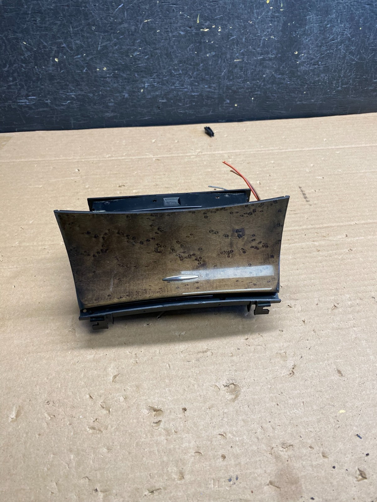 2007 2008 2009 Mercedes W211 E350 Center Console Ash Tray Compartment ag5224 DG0