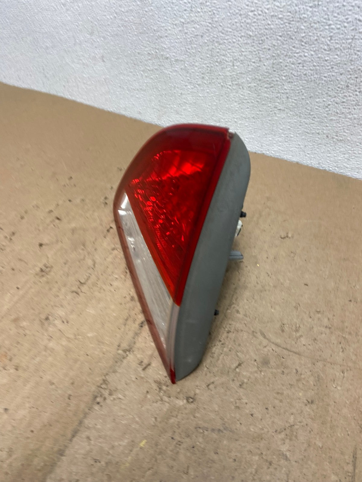 2007 to 2012 Hyundai Veracruz Inner Tail Light Left Driver Side AC6039 LK1