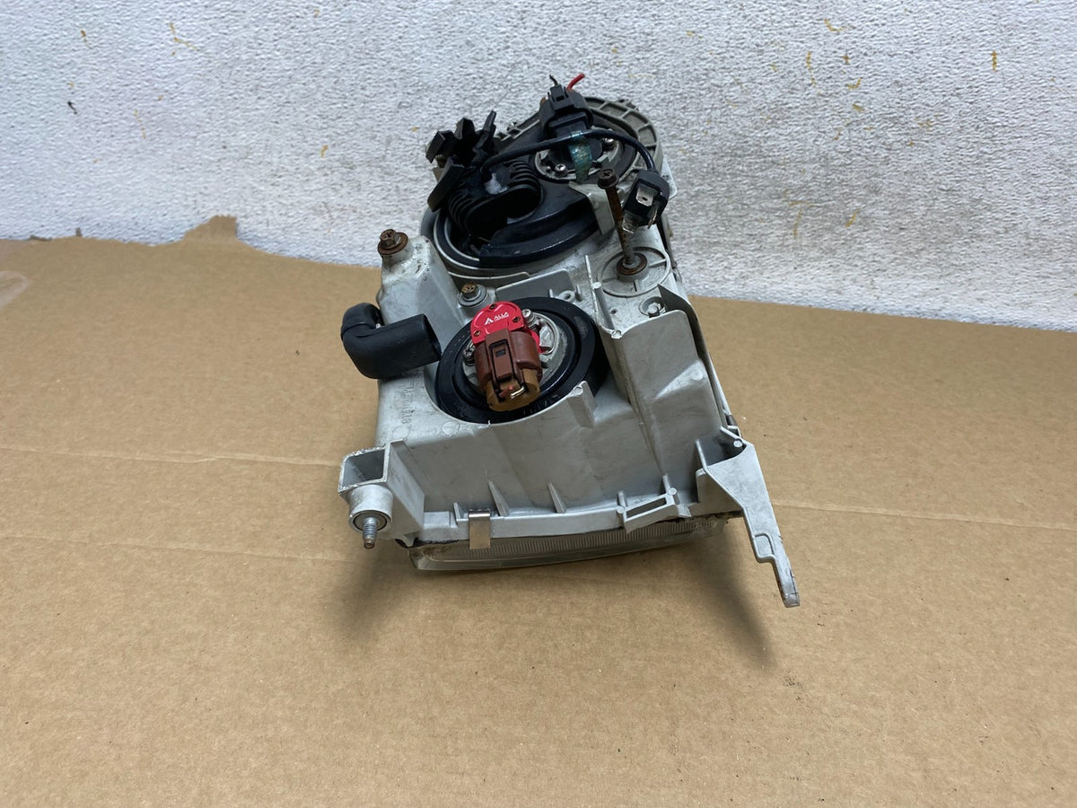 1995 to 1997 Lexus LS400 Left Driver LH Side Headlight Turn Signal AH7716 DG5