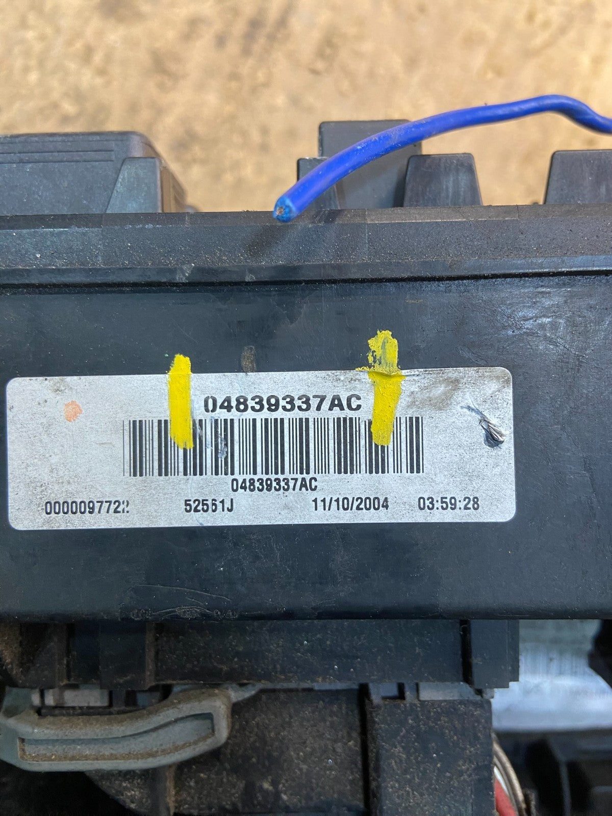 2005 Jeep Grand Cherokee Integrated Power Fuse Box 04839337ac Y4225 DG7