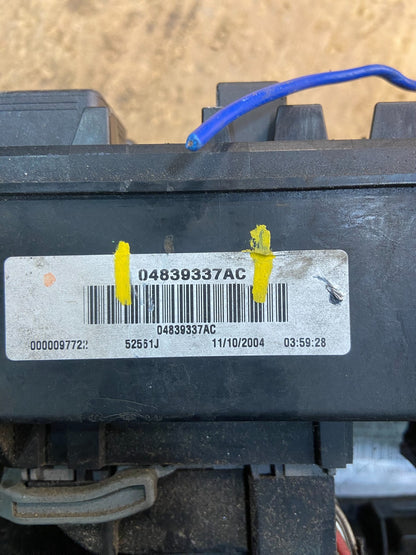 2005 Jeep Grand Cherokee Integrated Power Fuse Box 04839337ac Y4225 DG7