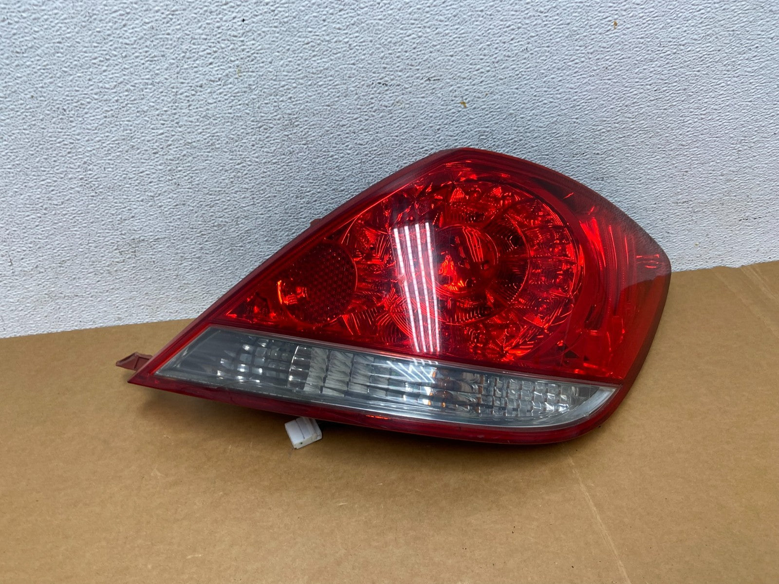 2005 2006 2007 2008 Acura RL Right Passenger Rh Side Tail Light AD8885 DW0
