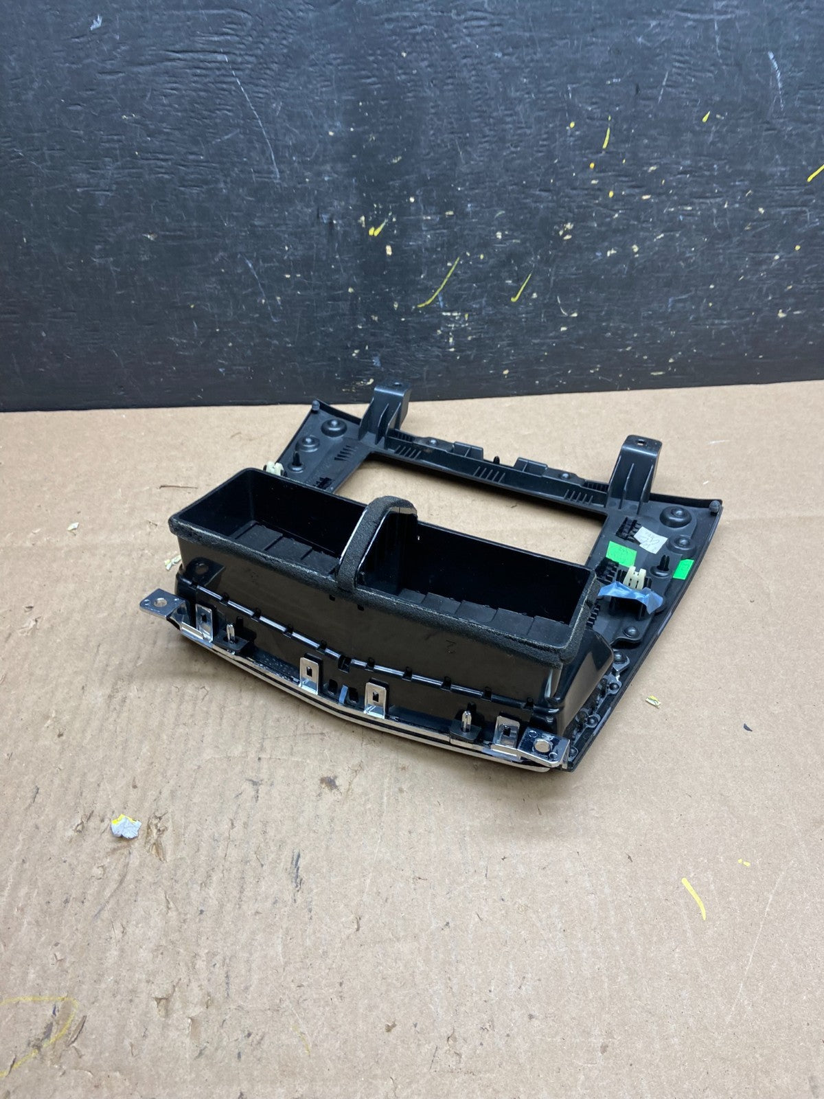 2013 - 2017 Lincoln Mkt Center Dash Gps Radio Bezel Panel Air Vent OEM T4613 DG4