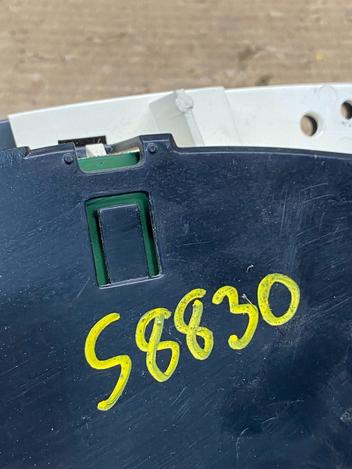 2003 to 2007 Chevrolet Express Speedometer Cluster Gauge 25755008 S8830 DG8