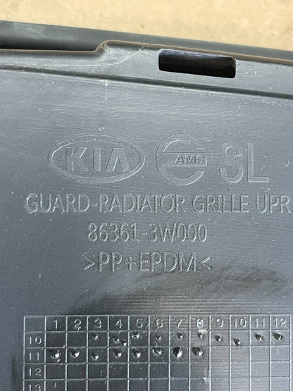 2011 to 2016 Kia Sportage Front Radiator Upper Cover Sight Shield af3518 DG4