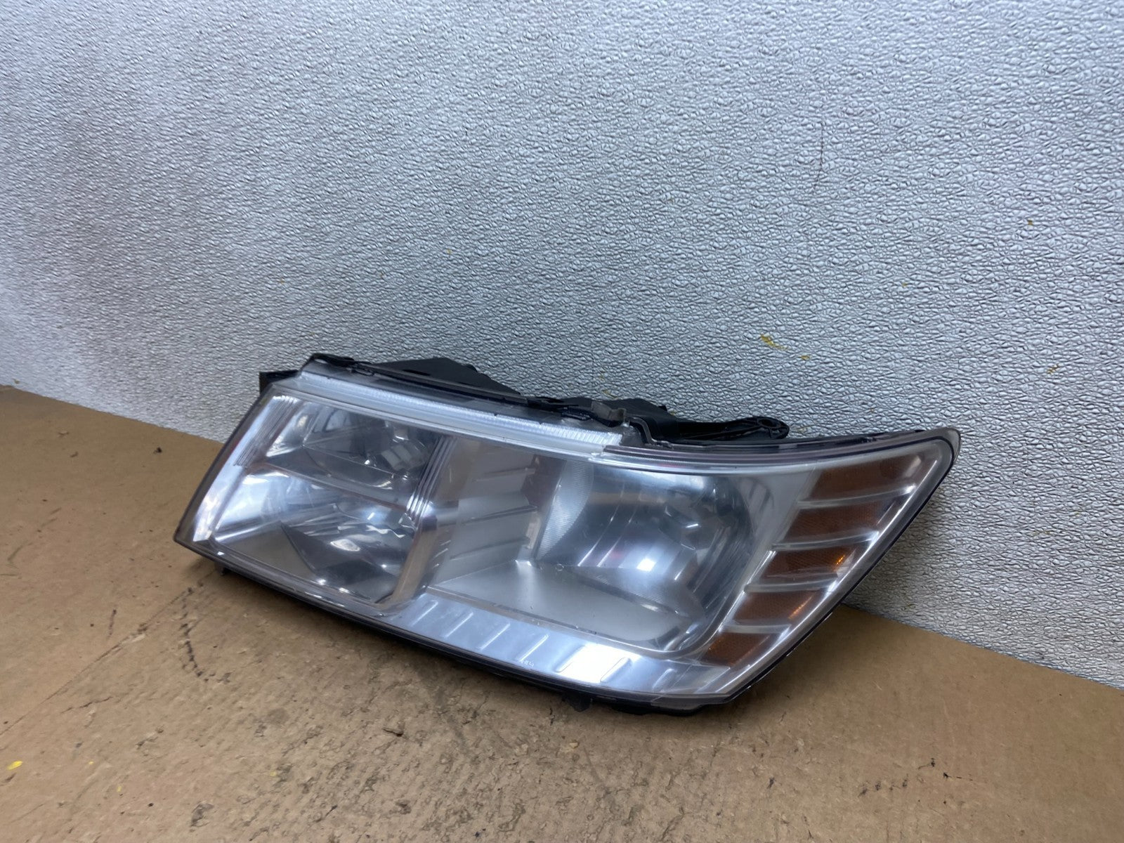 2009 to 2017 Dodge Journey Headlight Left Driver Lh Side Halogen AA0207 DW1