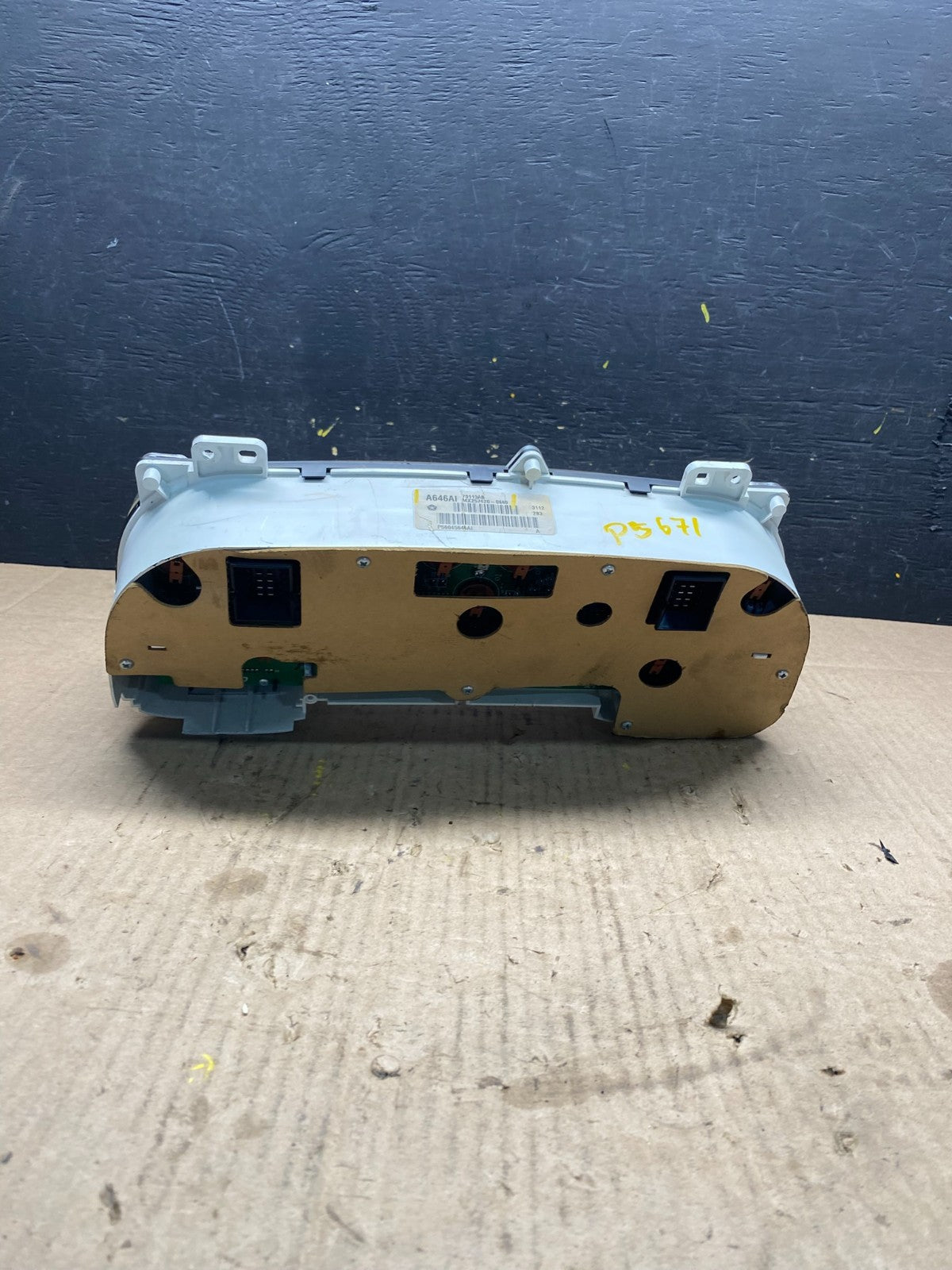 2003 Dodge Durango 4.7L Speedometer Instrument Cluster Gauge OEM P5671 DG5