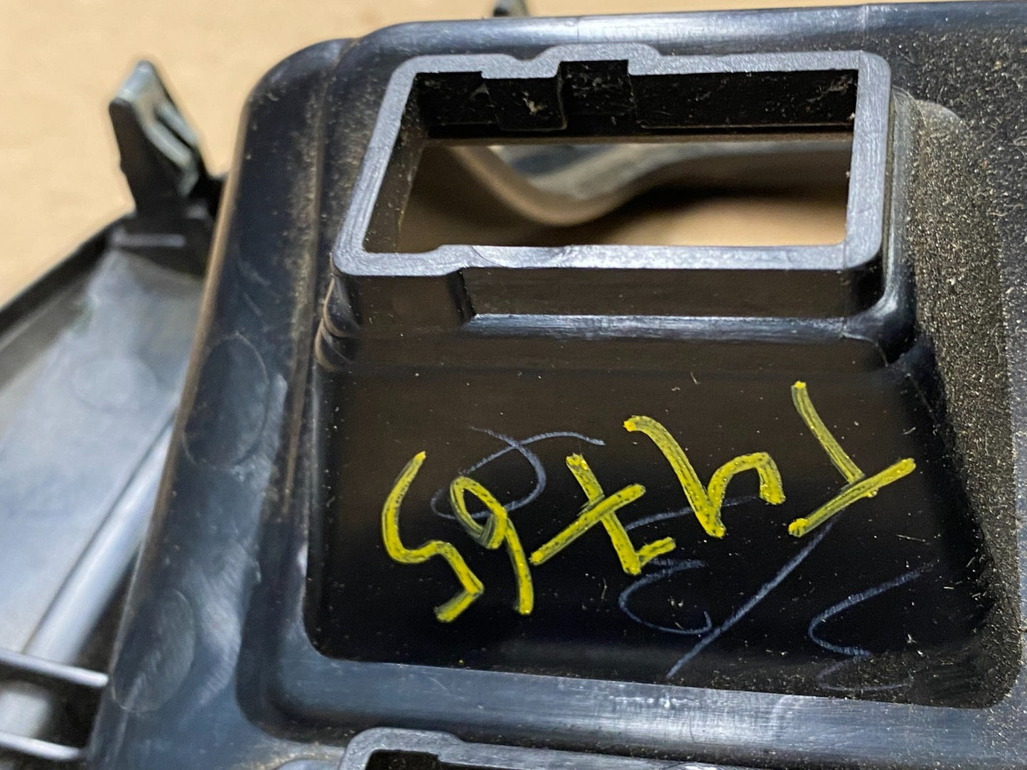 1999 to 2003 Lexus RX300 dash Console Center Shifter Floor Bezel OEM t4765 DG6
