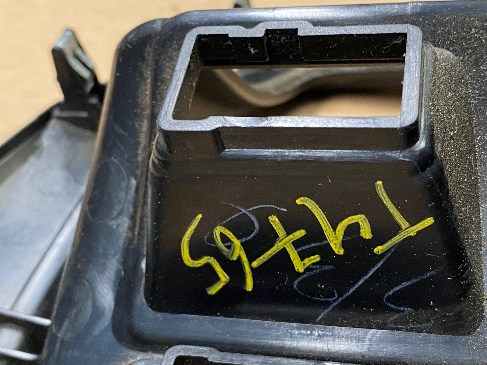 1999 to 2003 Lexus RX300 dash Console Center Shifter Floor Bezel OEM t4765 DG6