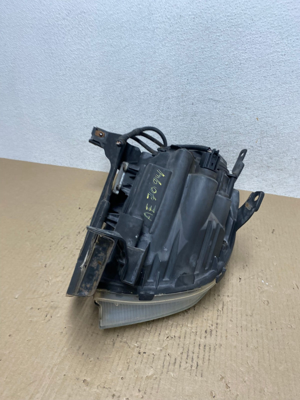 2005 2006 2007 Mercury Montego Left Driver LH Side Headlight Xenon HID AE7094 LK7