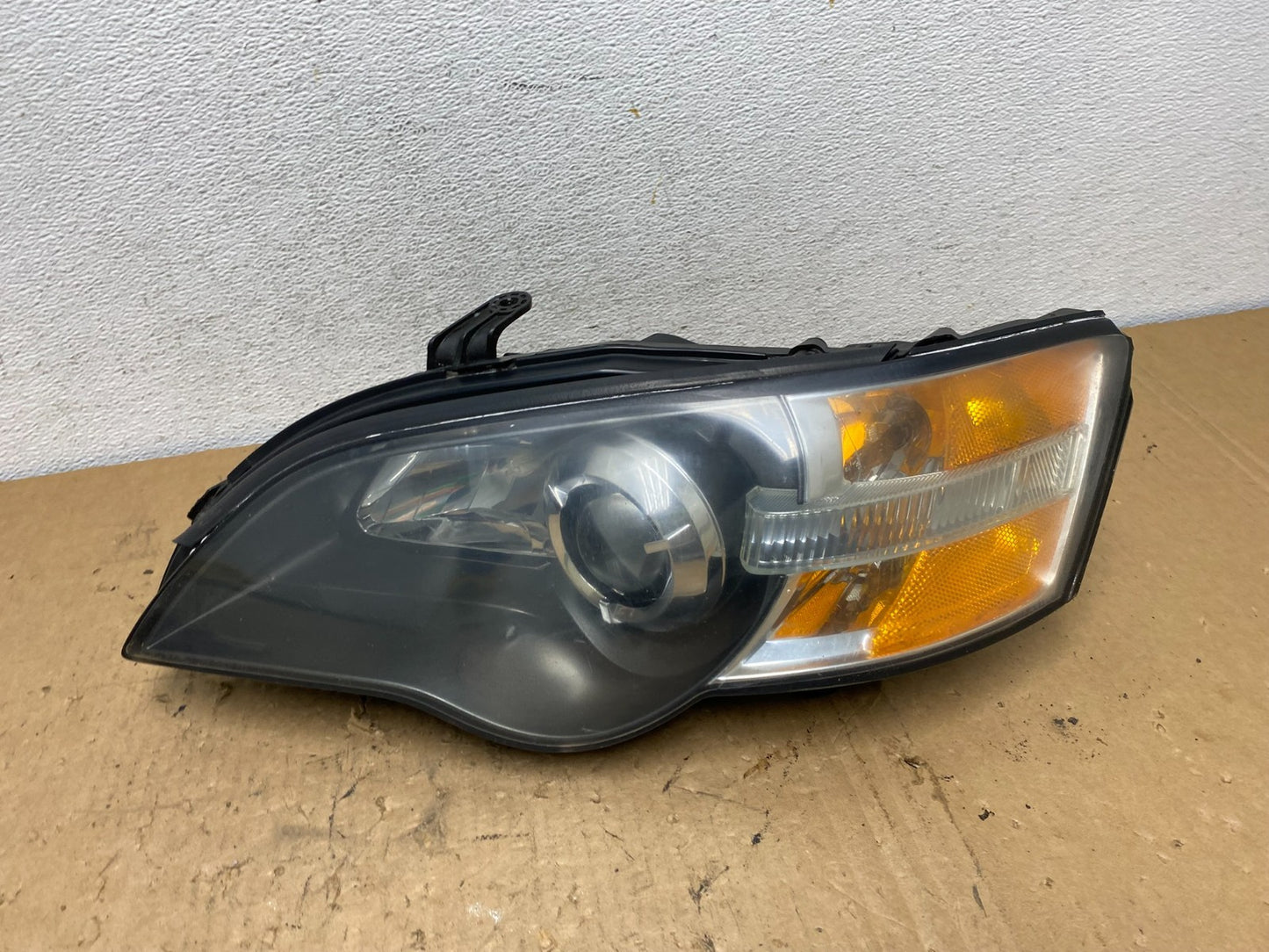 2006 to 2007 Subaru Legacy Left Driver LH Side Black Headlight AD3756 DW0