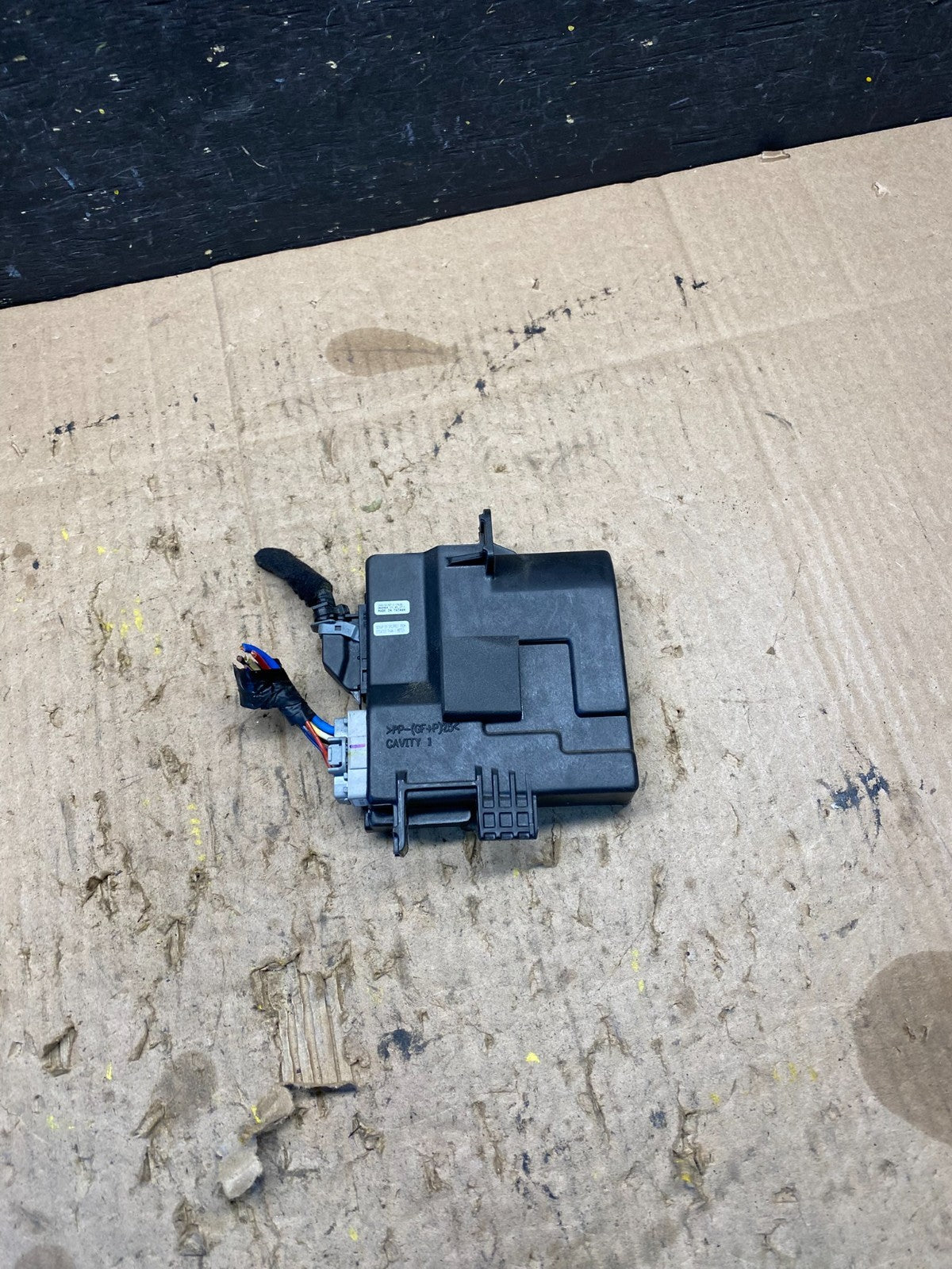 2006-2014 Kia Sedona Entourage Power Sliding Door Control Module P7922 DG0