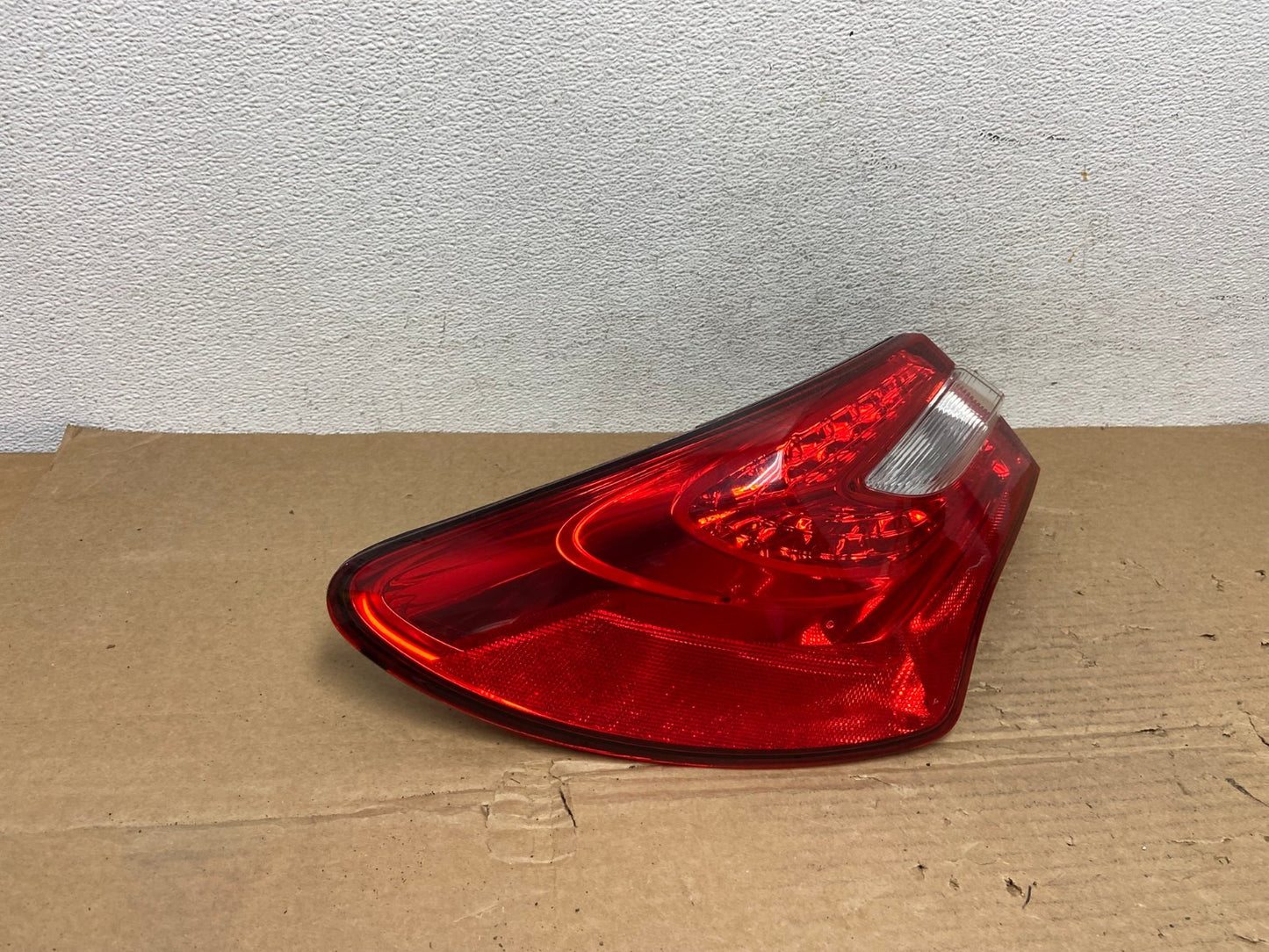 2011 - 2014 Chrysler 200 Sedan Left Driver LH Led Tail Light AD3970 LK2