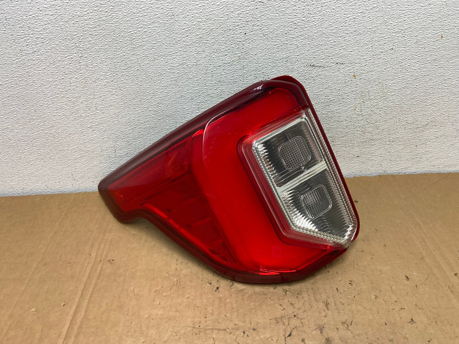 2020 2021 2022 2023 Ford Explorer Left Driver Lh Side Tail light AD3257 LK0