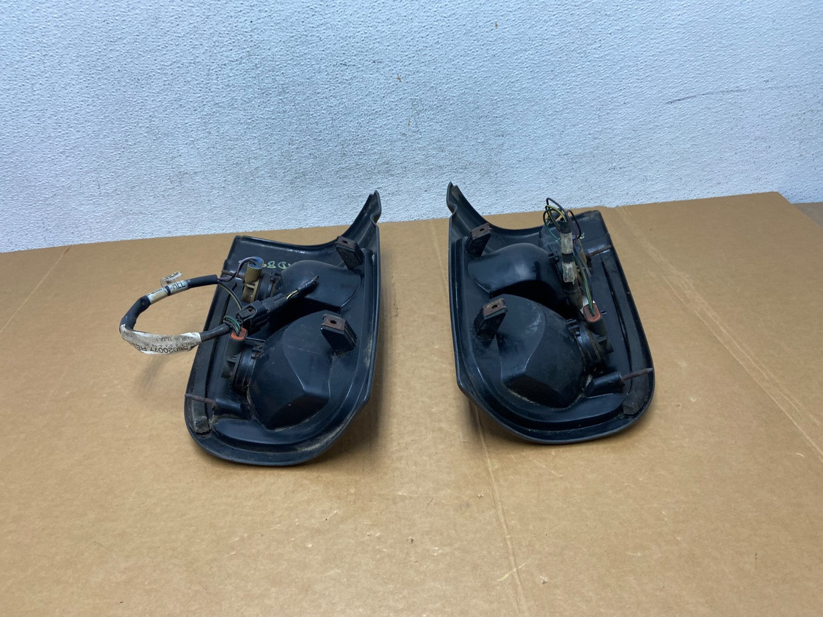 1994 to 2001 Dodge Ram 1500 Left+Right Tail Lights AD8916 DW8