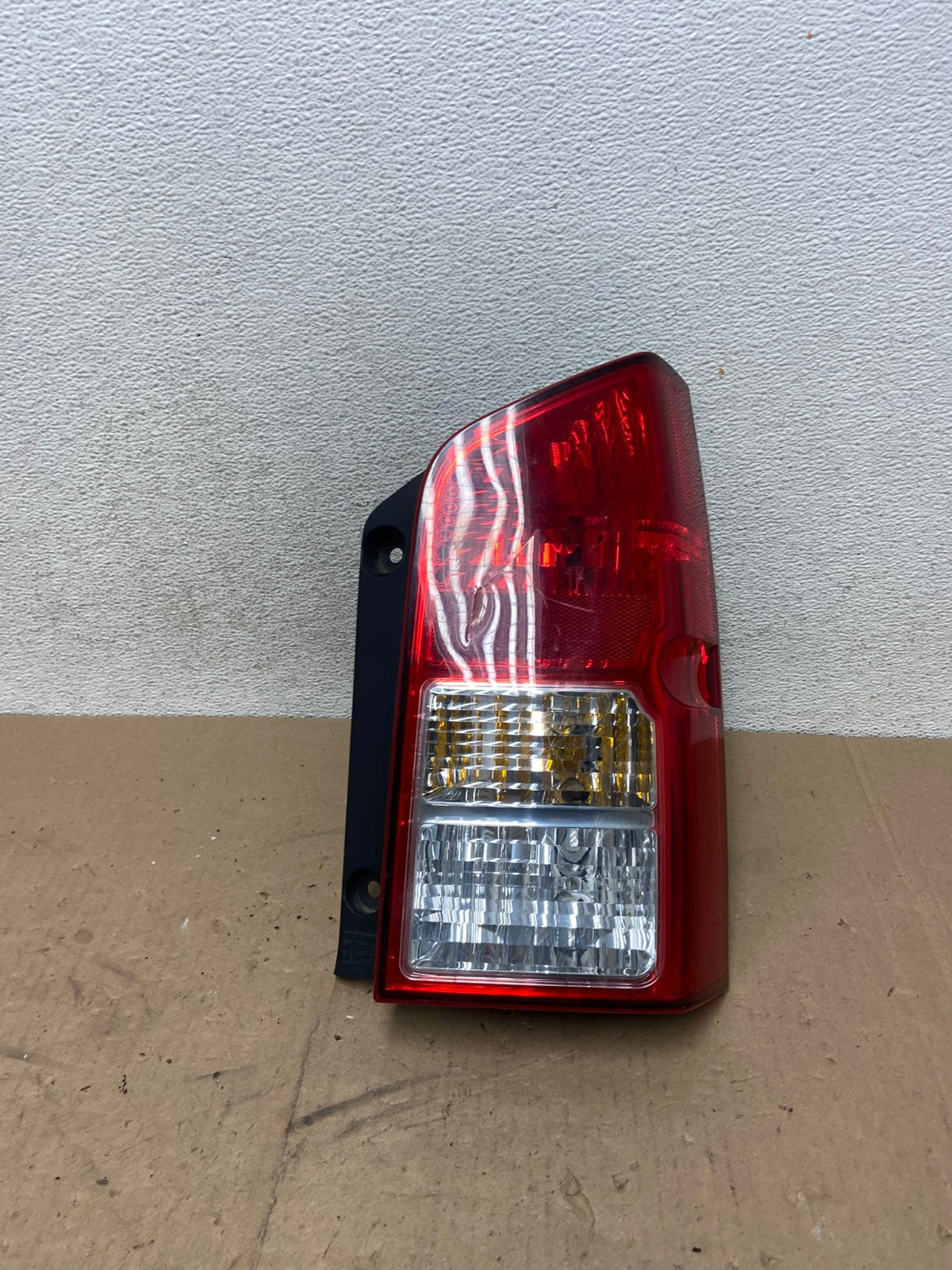 2005 to 2012 Nissan Pathfinder Right Passenger RH Side Tail Light AG4817 LK0
