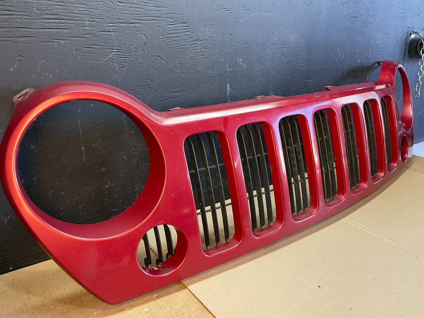 2005 to 2007 Jeep Liberty Front Upper Grill Grille Oem AB7926 DG1