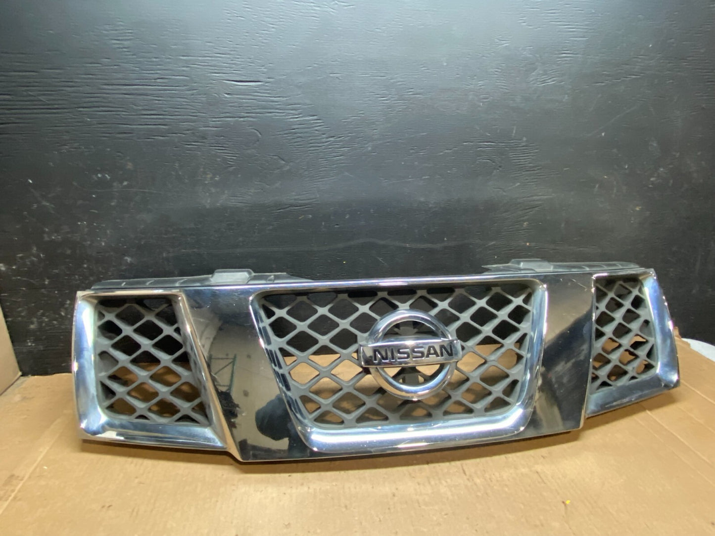 2005 - 2007 Nissan Pathfinder Chrome Front Upper Grill Grille G5569 Aftermarket0