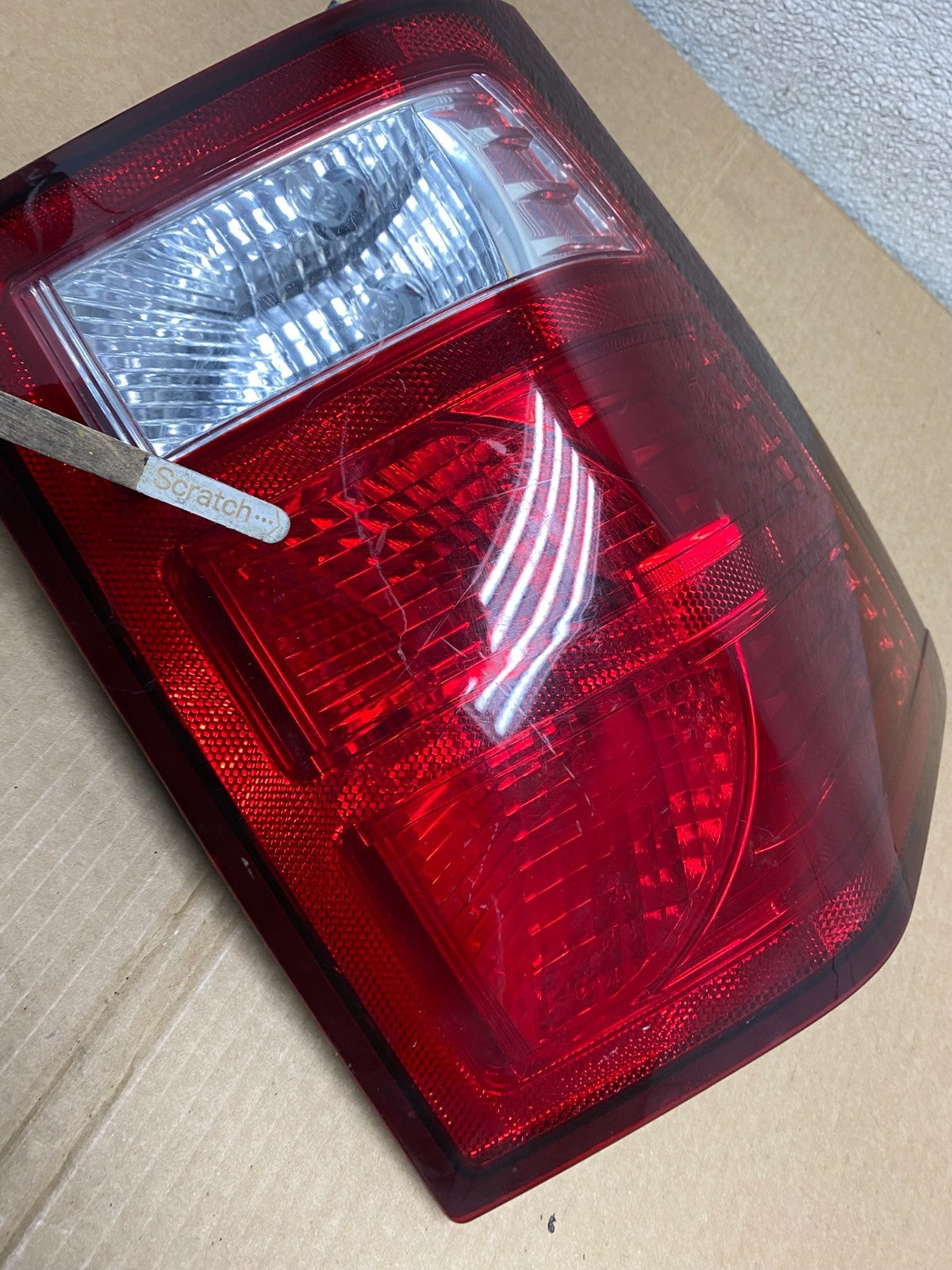 2007 2008 2009 2010 Jeep Grand Cherokee Left Driver Lh Tail Light Oem V0943 DW5