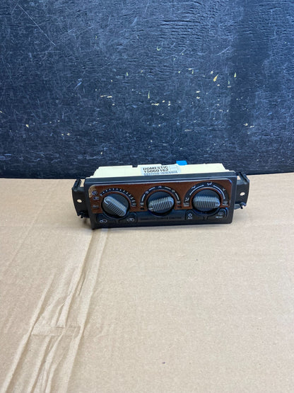 2000 - 2002 Chevrolet Tahoe Yukon A/C Heater Climate Control 15060162 ai5942 DG0