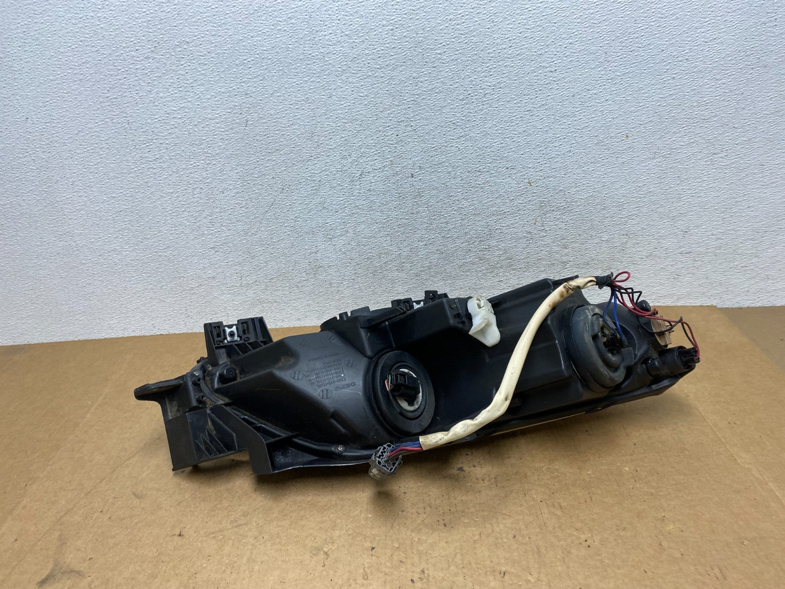 Halogen 2007 2008 2009 Mazda CX-7 Left Driver Headlight AE3258 DW8