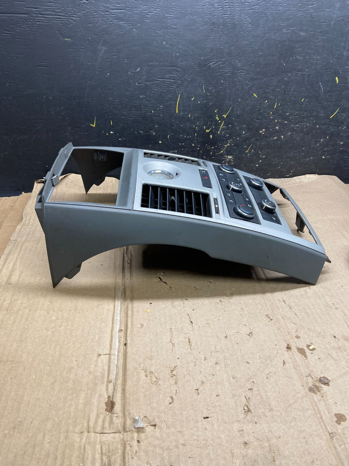 2008 - 2010 Dodge Grand Caravan Radio Bezel Climate Control Heat Heater x5761 DG3