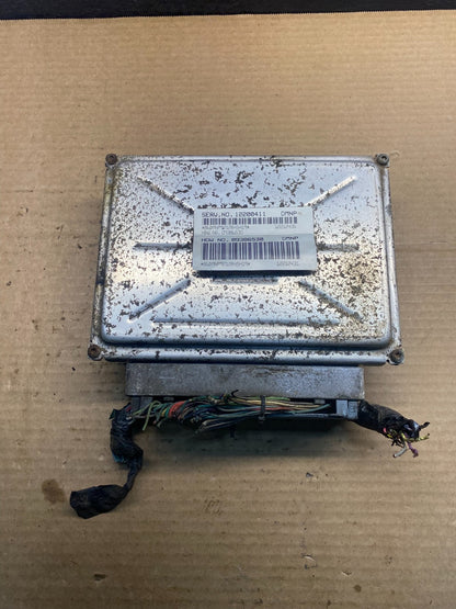 2001-2002 Silverado Tahoe Engine Computer Module 12200411 ECM ECU AF6821 DW0