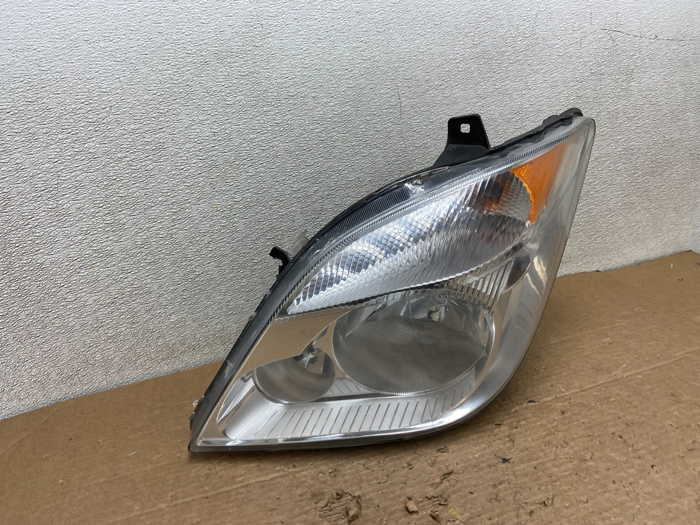 2007 to 2013 Mercedes Sprinter Headlight Left Driver Side Halogen Oem Z3655 DW2