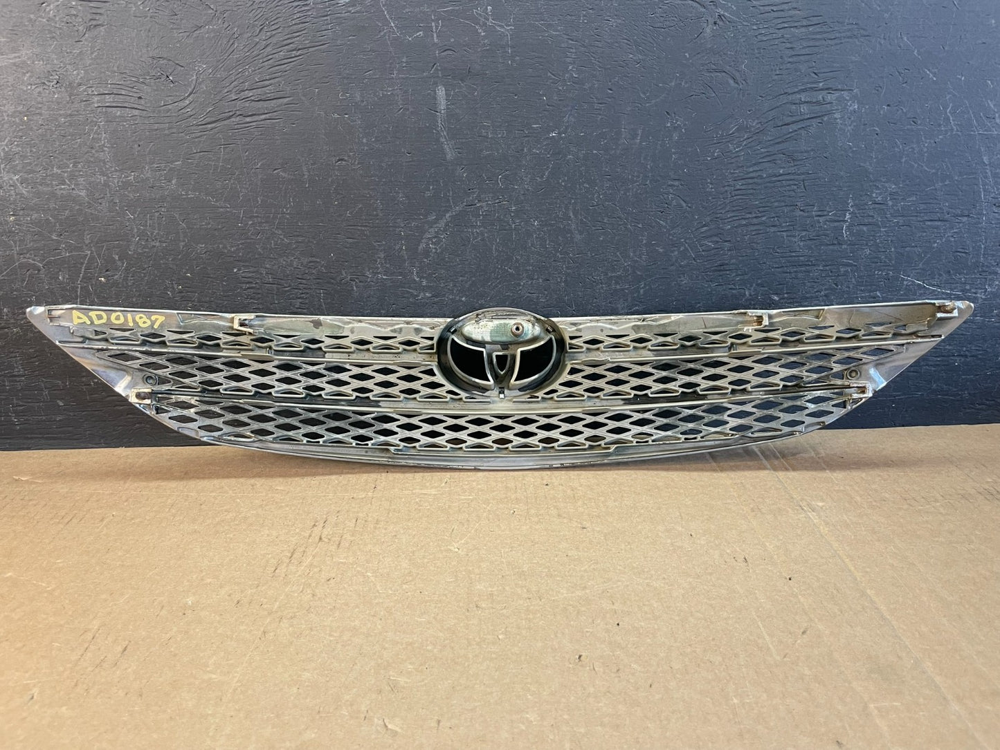 2002 2003 2004 Toyota Camry Front Upper Grill Grille ad0187 DG3