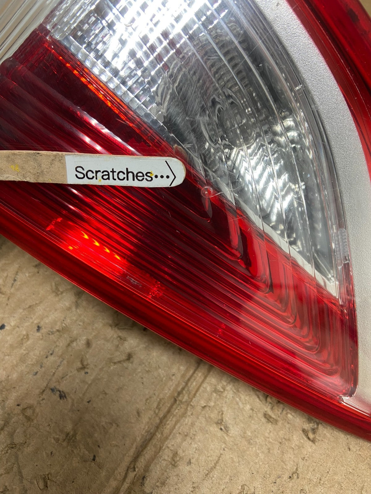 2013 to 2016 Ford Escape Right Passenger RH Side Inner Tail Light OEM AA5053 DW3