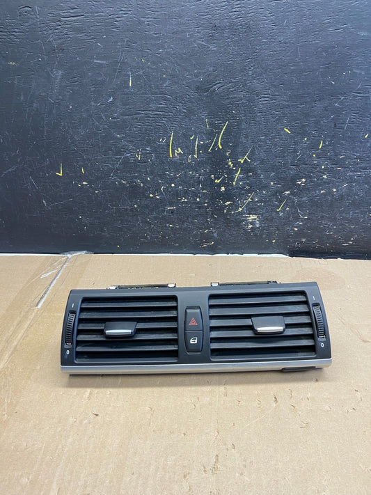 2007 to 2013 BMW X5 X6 Center Console Dash Air Vent OEM Ab1959 DG0