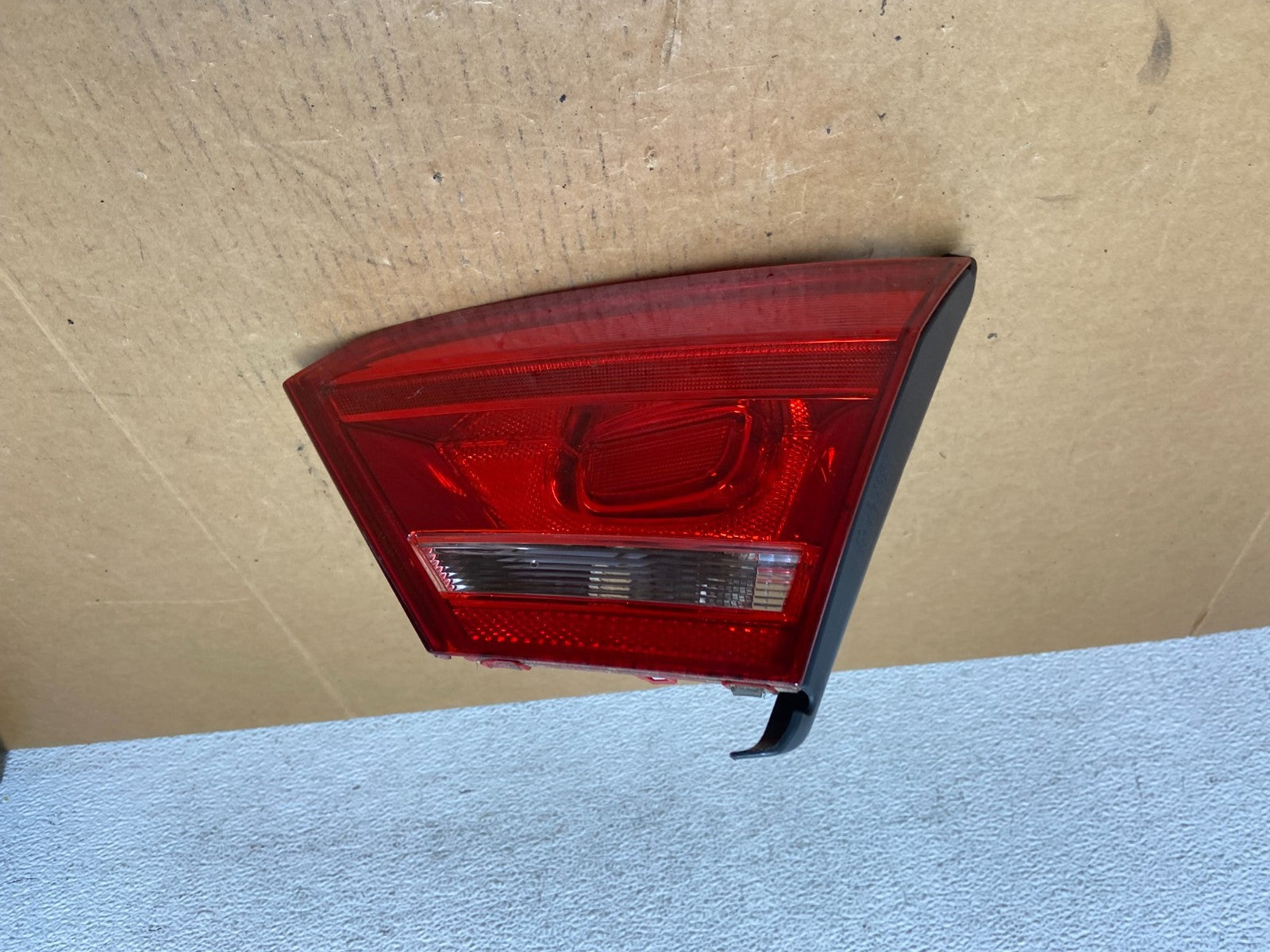 2012 to 2015 Volkswagen Passat Right Passenger Tail light inner AD9050 DW0