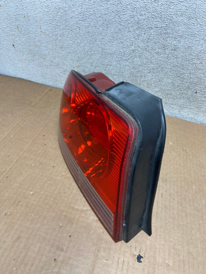 2002 to 2005 Hyundai Sonata Left Driver Lh Side Tail Light AI8394 LK1