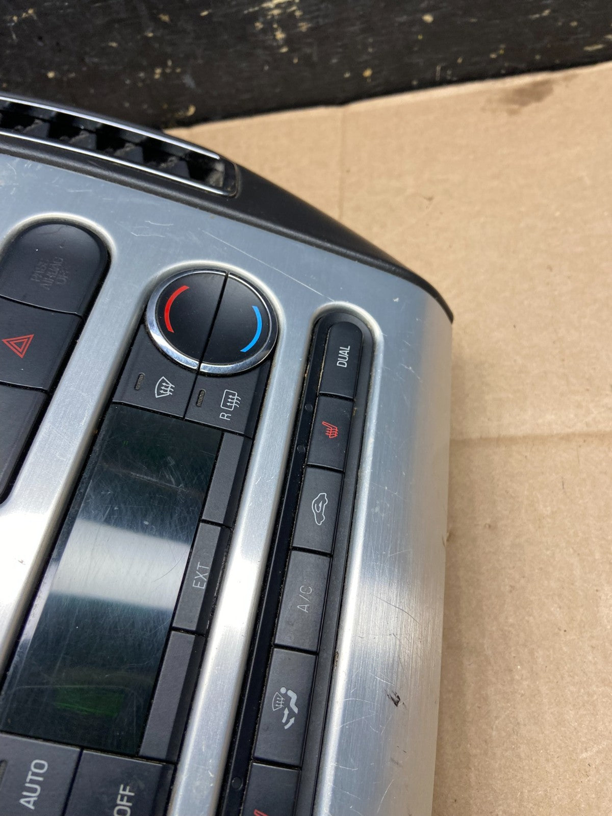 2007 - 2010 Ford Edge Heater Climate Control Radio Control Dash Bezel y2162 4DG1