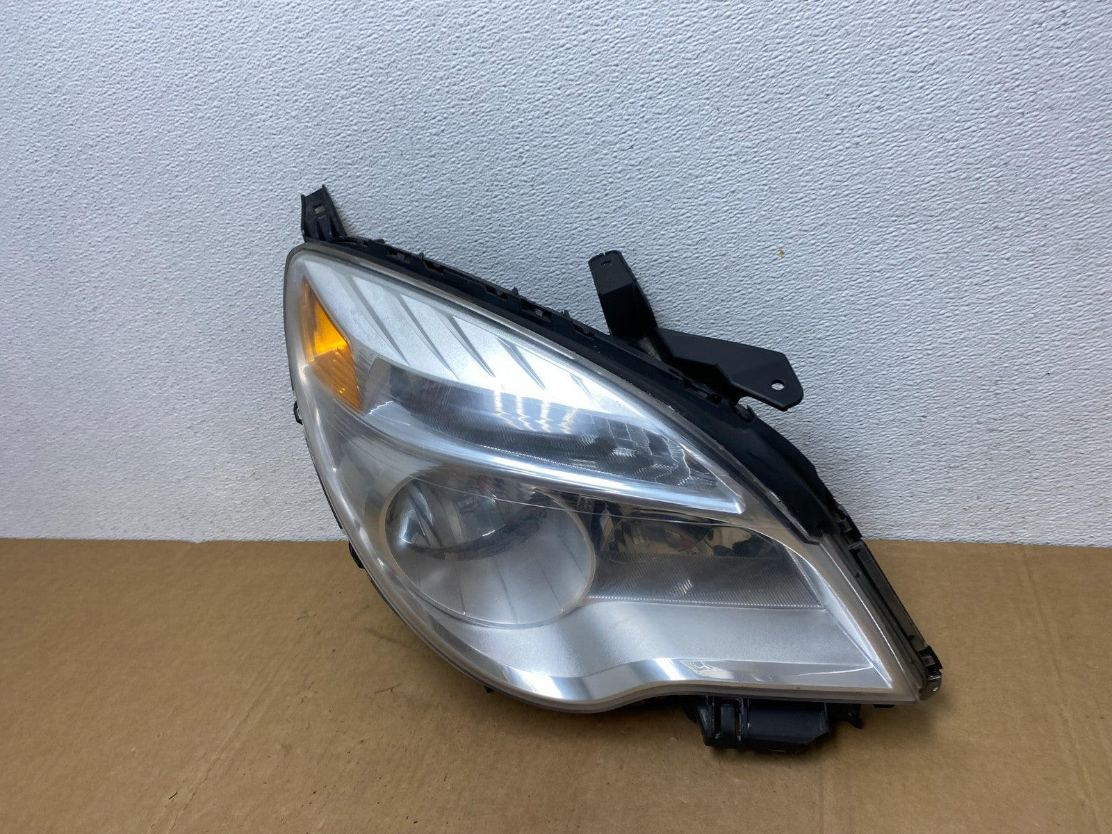 2010 - 2015 Chevrolet Equinox Halogen Headlight Right Passenger Side AC8421 DW1