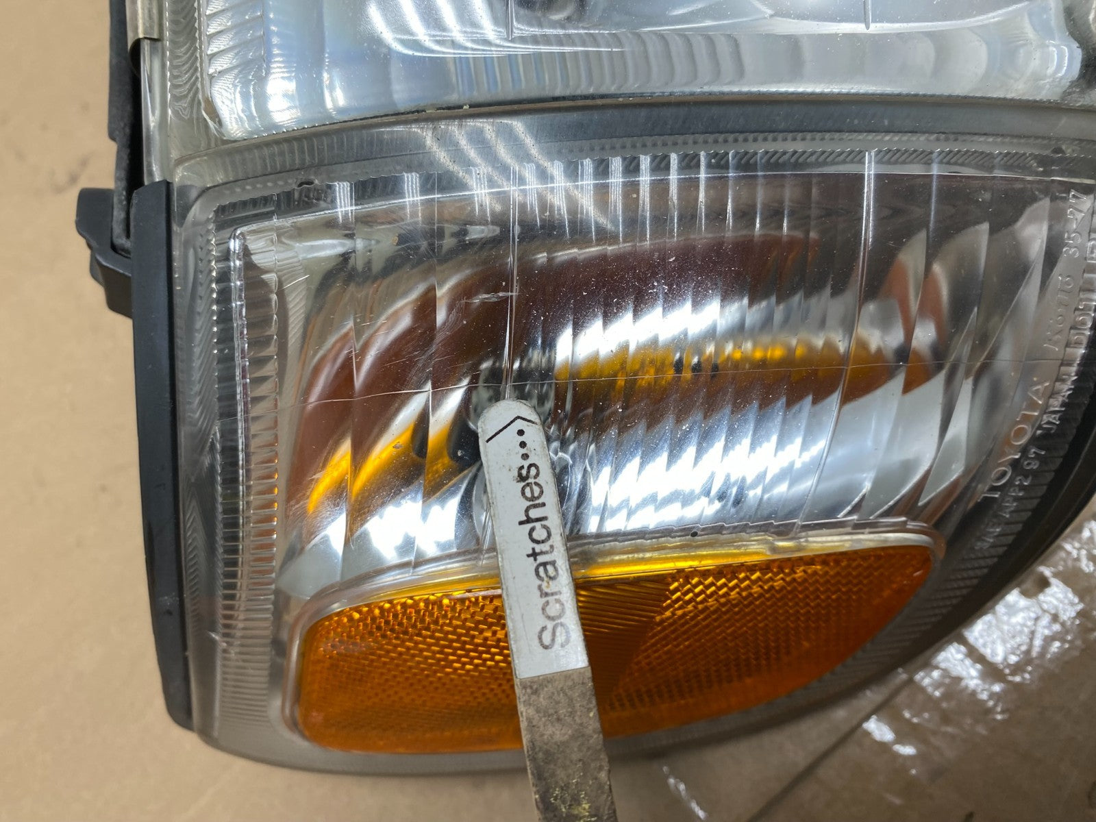1996 to 2002 Toyota 4Runner Halogen Right Headlight AE6155 DW3