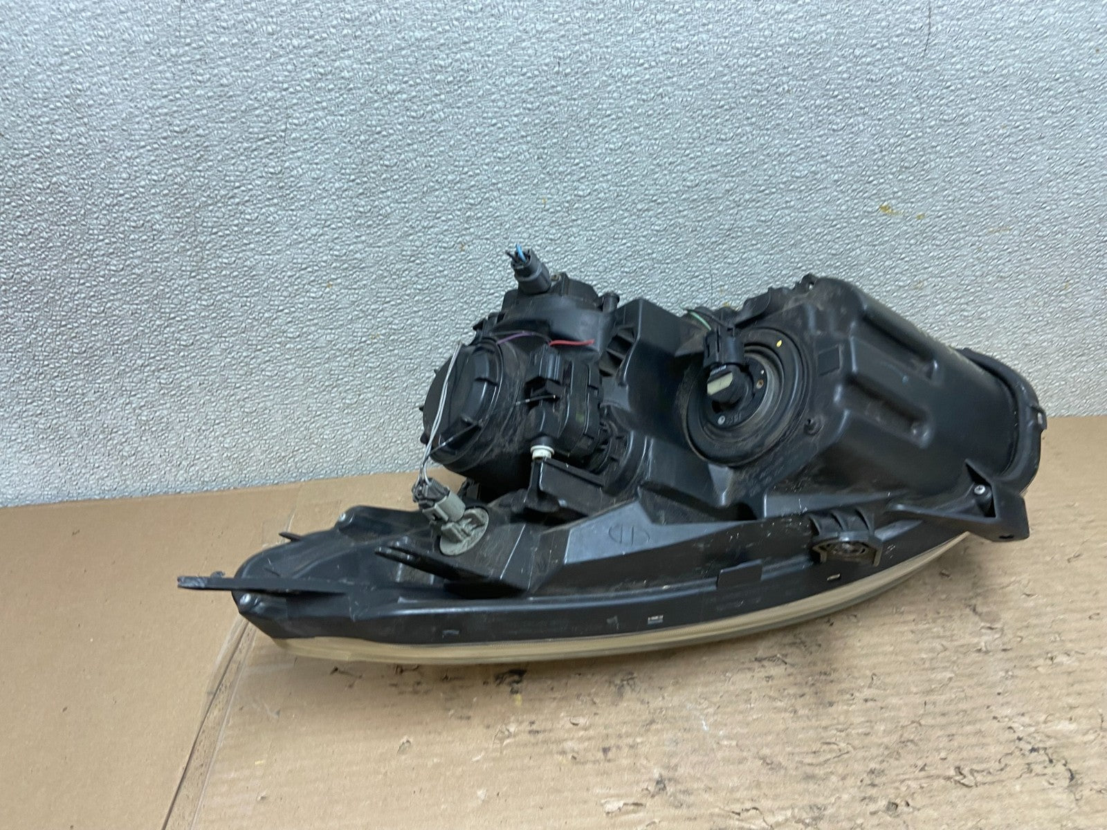 2009-2013 Nissan Rogue Right Passenger Xenon HID Headlight OEM AA9614 DW4