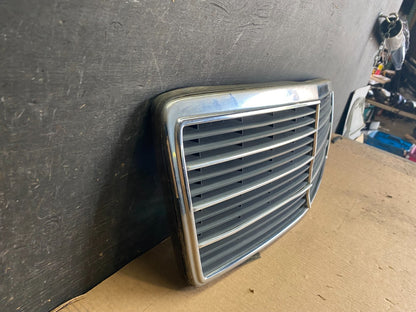 1994 - 1999 Mercedes-Benz W140 S600 S500 S320 Front Upper Grille OEM N9009 DG2