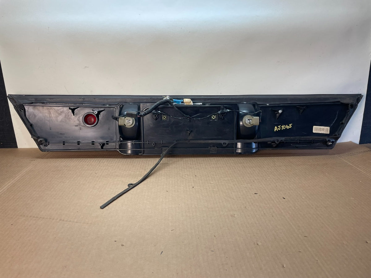 1998 to 2002 Mercury Grand Marquis Trunk Lid Center Tail Light AJ1065 DG3