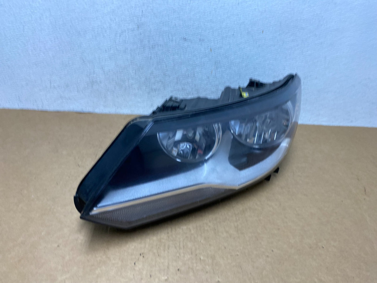 2012 to 2018 Volkswagen Tiguan Left Driver LH Halogen Headlight AD4581 DW2