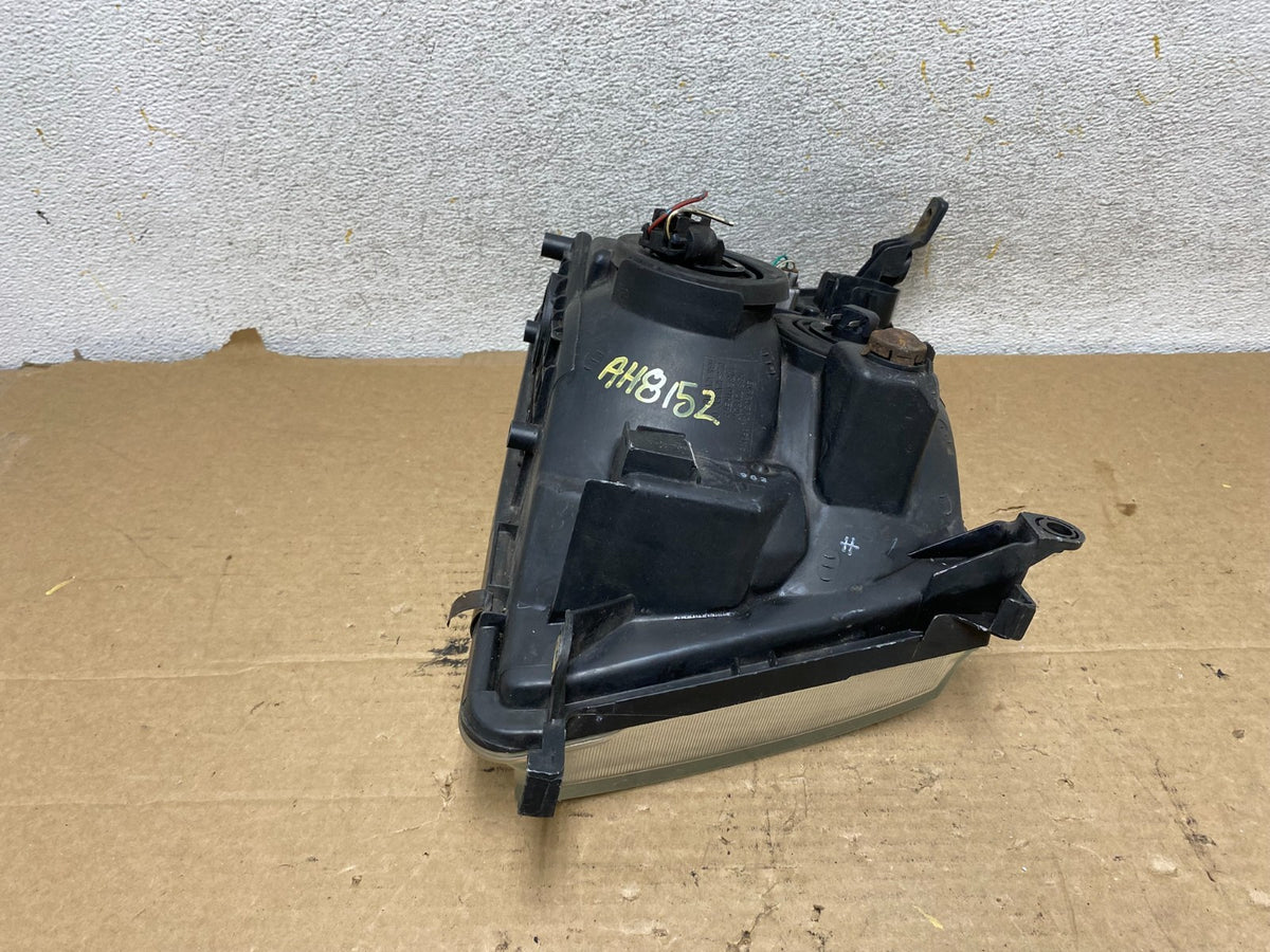 1998 to 2005 Toyota Land Cruiser Left Driver LH Headlight Halogen AH8152 DW8