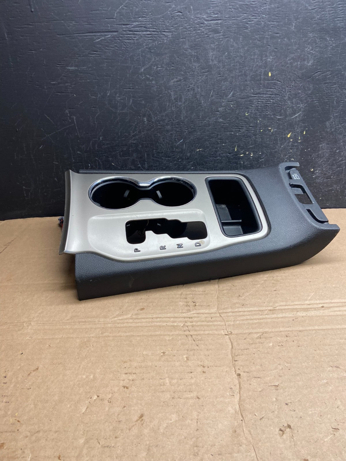 2011 to 2013 Jeep Grand Cherokee Center Console Shifter Cup Holder AF1918 DG1