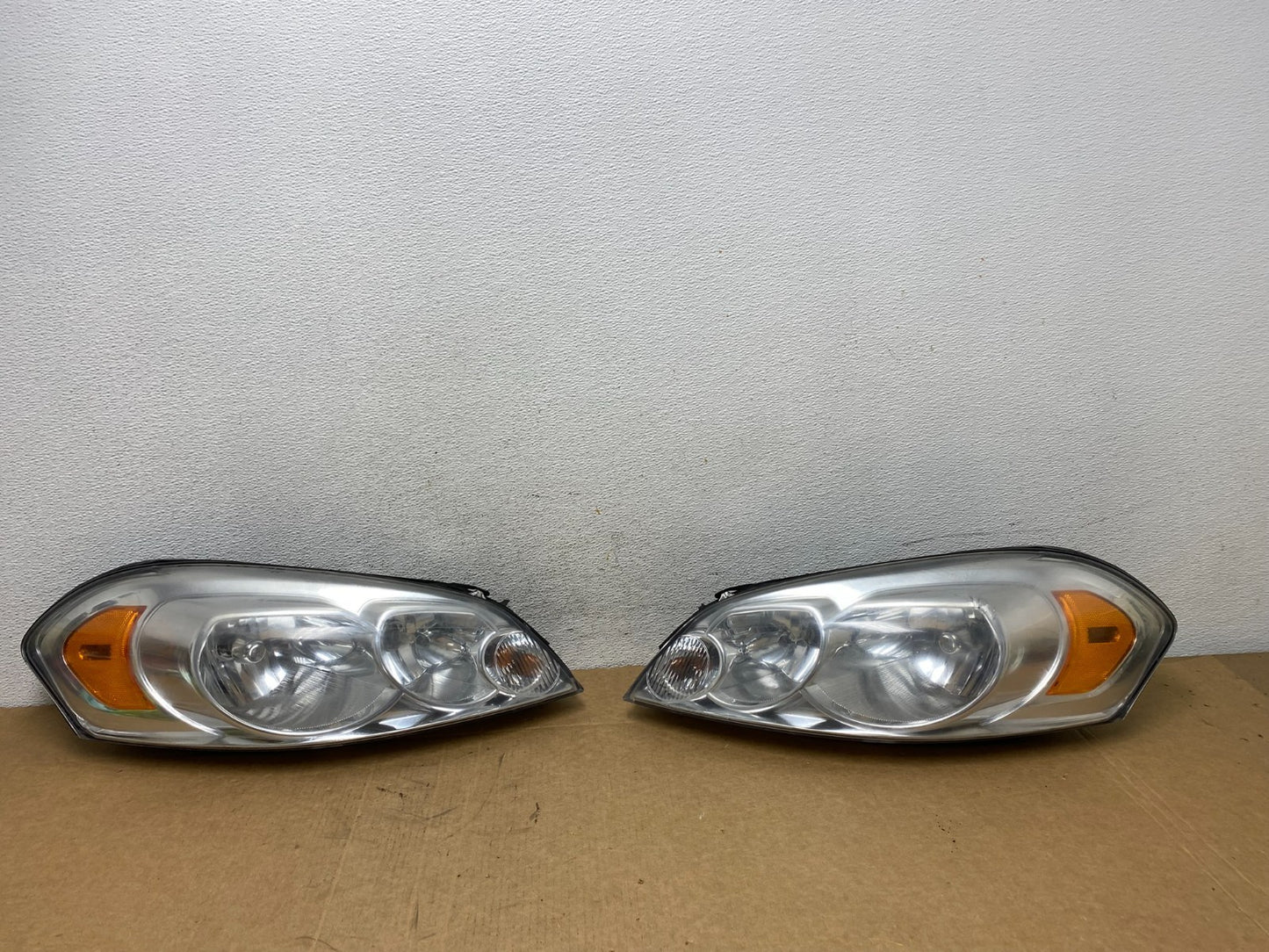 2006 - 2013 Chevrolet Impala Left+Right Set Headlights Halogen AD5486 DW0
