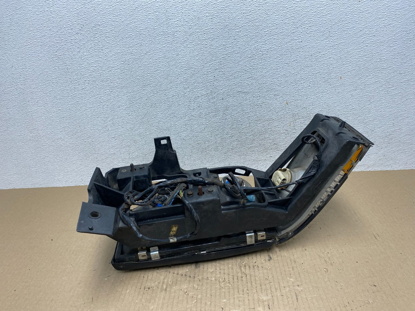 1994 1995 1996 Cadillac Deville Right Passenger Halogen Headlight AE7029 DW9