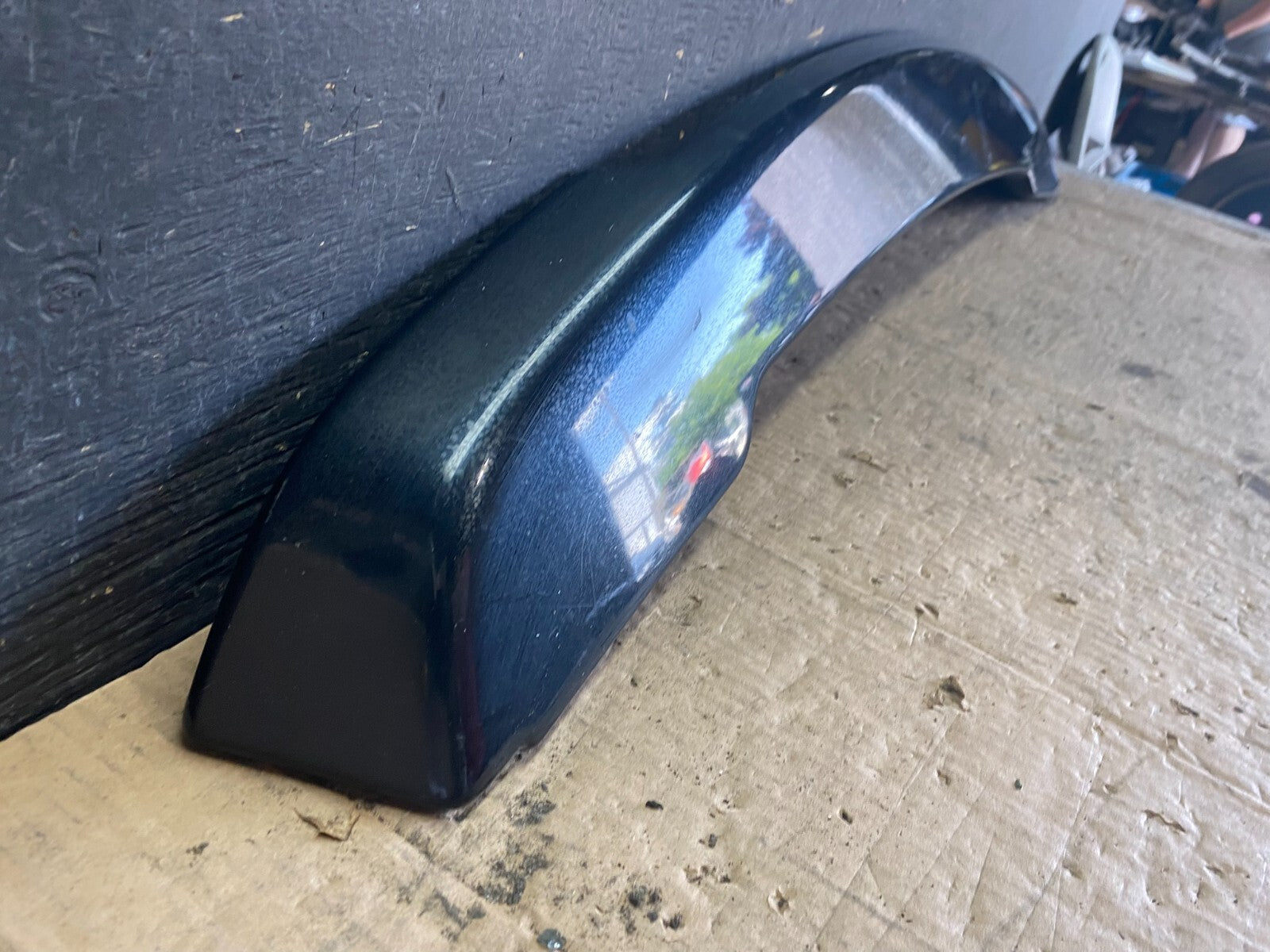 2008 to 2014 Land Rover LR2 Rear Trunk Tail Light Lift Gate Spoiler O6390 DG2