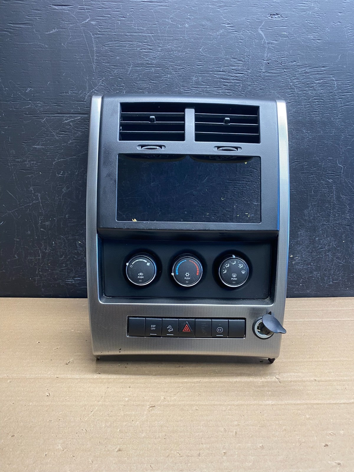 2008 to 2012 Jeep Liberty Dash Climate Temperature Control Radio Bezel AG0104 DG0